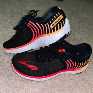 Women Brooks Pureflow 6 size 7